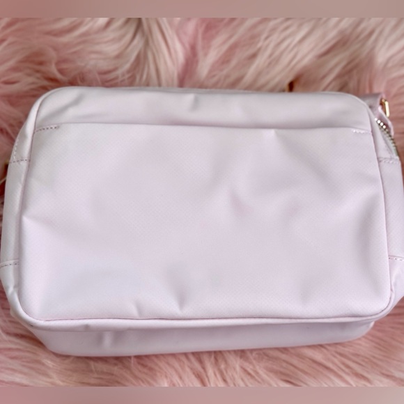 NWT Lululemon Everywhere Crossbody Bag 3L Large Blissful Pink/Gold MetalHardware - Picture 9 of 12